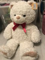 Riesen Teddybär beige mit roter Schleife Hessen - Nidderau Vorschau