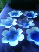 6 Blaue Glasschalen in Blütenform Frankfurt am Main - Bornheim Vorschau
