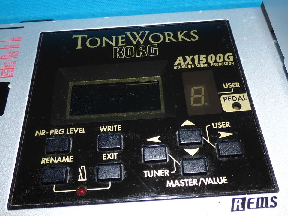 Korg ToneWorks AX1500G Effectpedal / E-Gitarren Effektboard in Langenfeld
