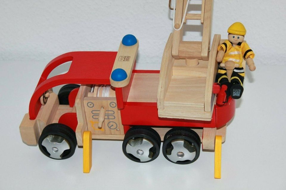 Plan Toys 7420 Holz Biegepuppen Feuerwehr Set Neu OVP 