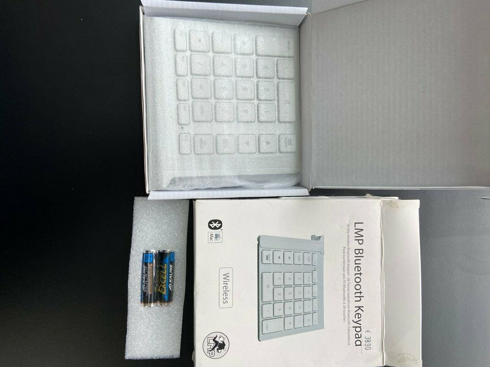 LMP Bluetooth Funktastatur Tastatur Keypad neuwertig WKP-1314 in Berlin