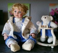 Puppe mit Teddy, Porzellanpuppe neuwertig Nordrhein-Westfalen - Hagen Vorschau