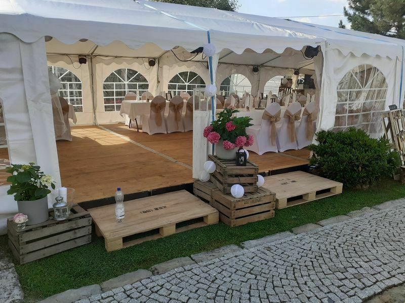 Hochzeitszelt mieten Zeltboden Ausstattung Zeltverleih in Zweenfurth