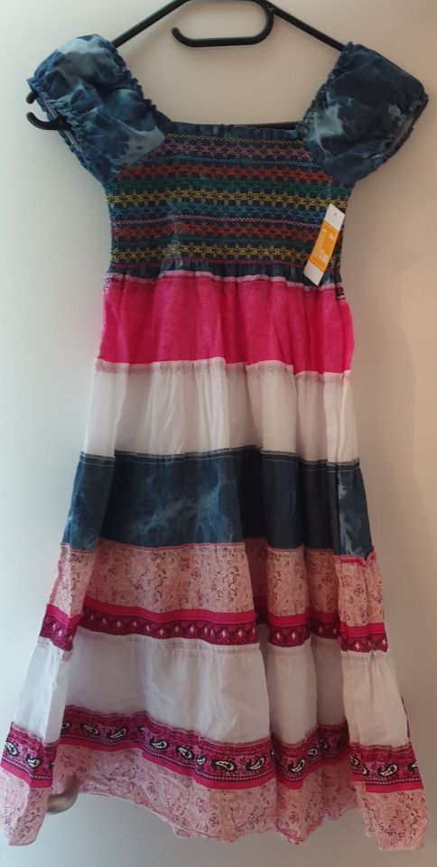 Sehr schönes neues Kleid ⭐️für Mädchen 7-10 J ⭐️ aus Spanien in Bremen
