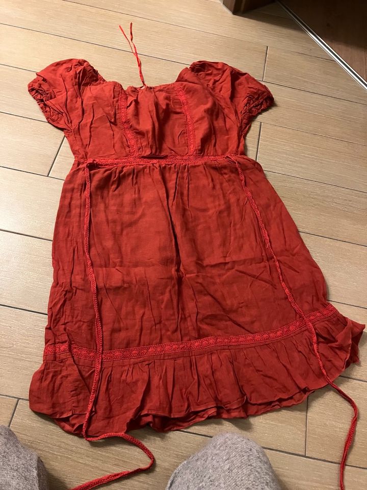 Super Stillkleid für die Nacht 36 rot Mode & Beauty Damenbekleidung 