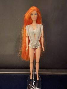 *Sehr hübsche kurvige Barbie,Fashionistas,Curvy mit Sommersproßen,rote Haare* 
