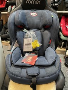 Heyner Kindersitzerhöhung ISOFIX 22-36kg Kinderautositz Autokindersitz Gruppe 3 