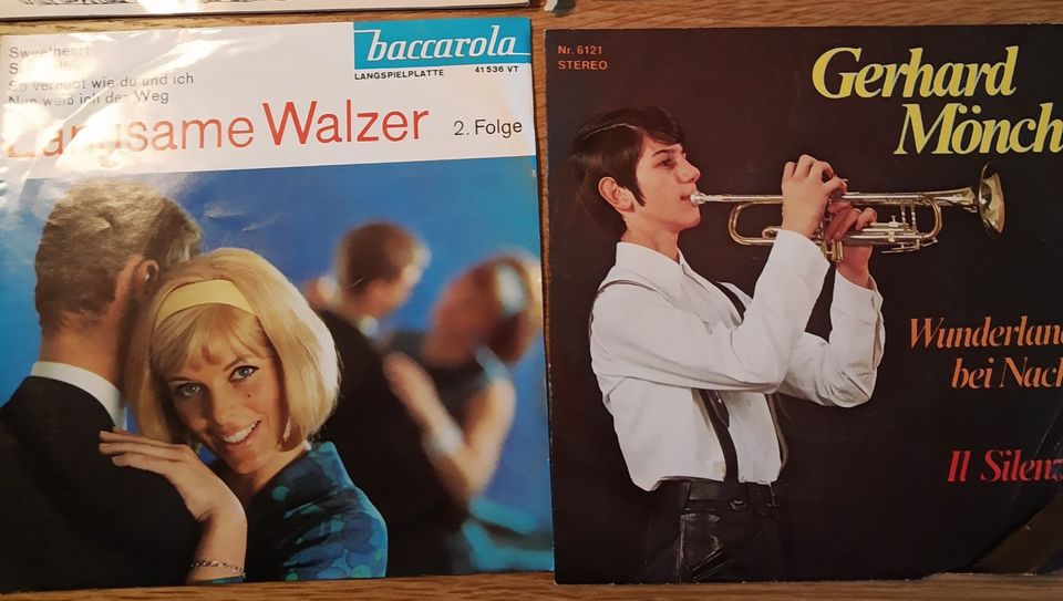 12 Singles Schallplatten Schlager in Nordrhein-Westfalen - Siegen