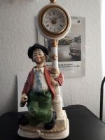 Porzellan-Figur Pennerwilli an der weißen Uhr Hessen - Wiesbaden Vorschau