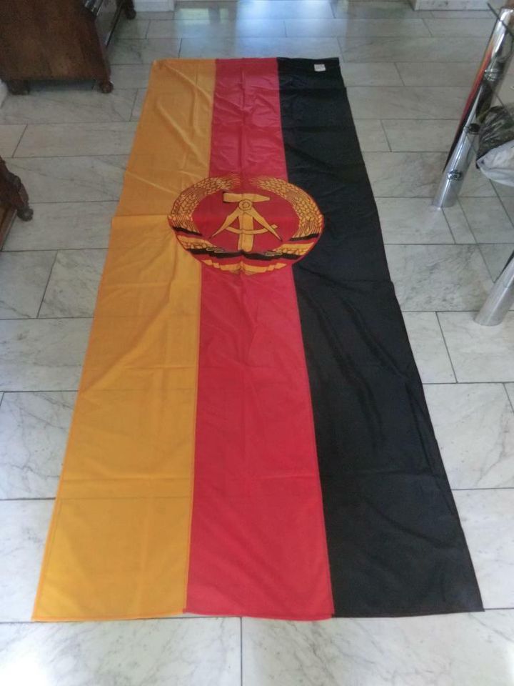 Staatsflagge riesig Zertifikat 3,00 m x 1,20 m DDR-Fahne NEU   ORIGINAL 